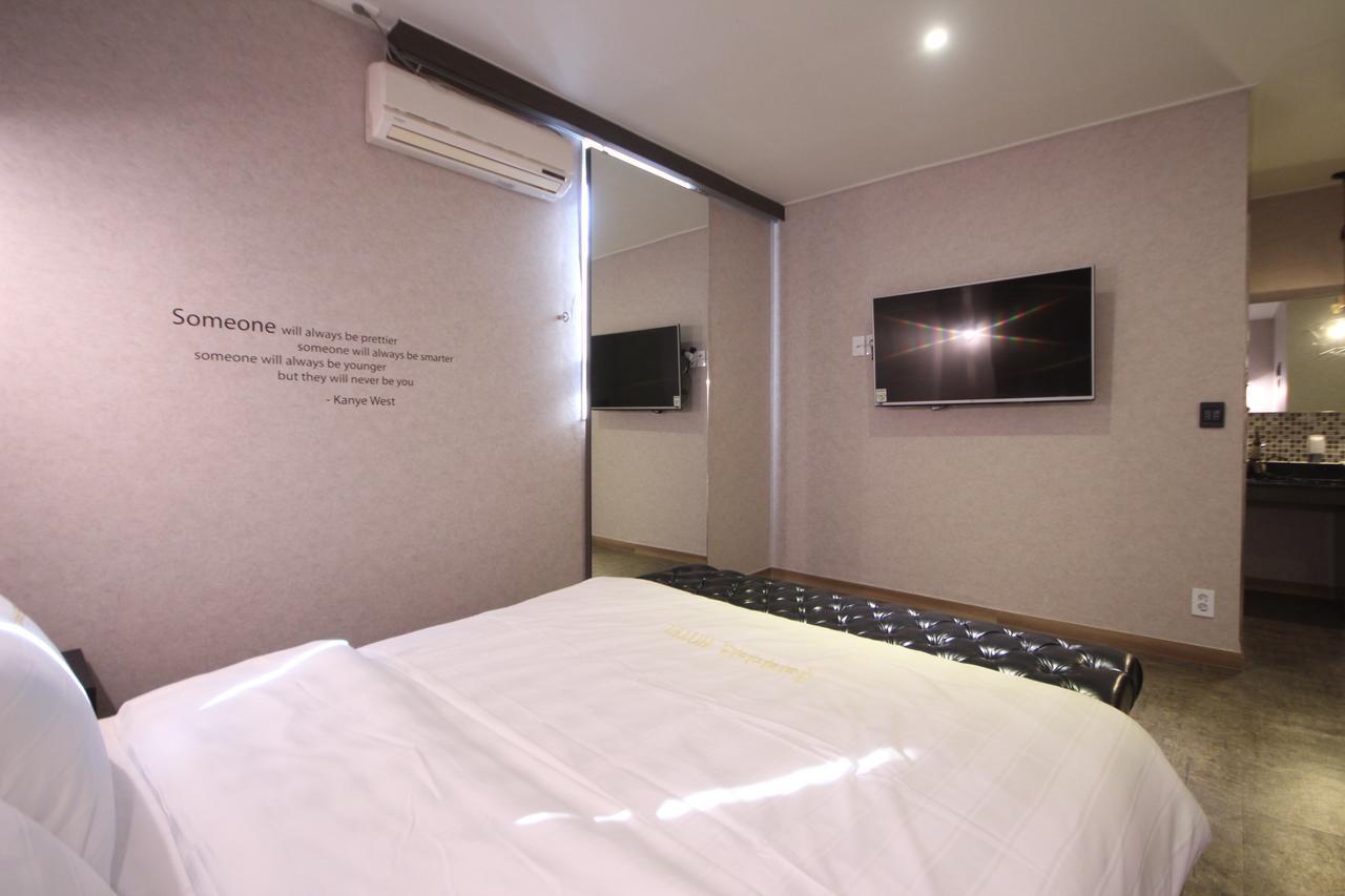 Paradise Hotel Gunsan Zewnętrze zdjęcie
